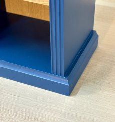 Noční stolek Victorian z masivního dřeva bez zásuvky