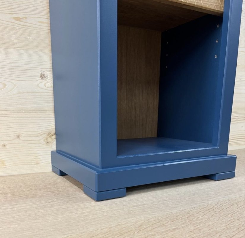 Odkládací stolek Classic Cube se zásuvkou - Odstín: M436 Royal