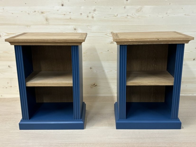 Noční stolek Victorian z masivního dřeva bez zásuvky - Odstín: M436 Royal