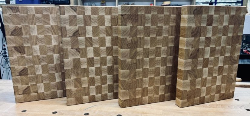 Kuchyňské prkénko z tvrdého masivního dřeva (dub/buk)