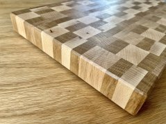 Kuchyňské prkénko z tvrdého masivního dřeva (dub/buk)